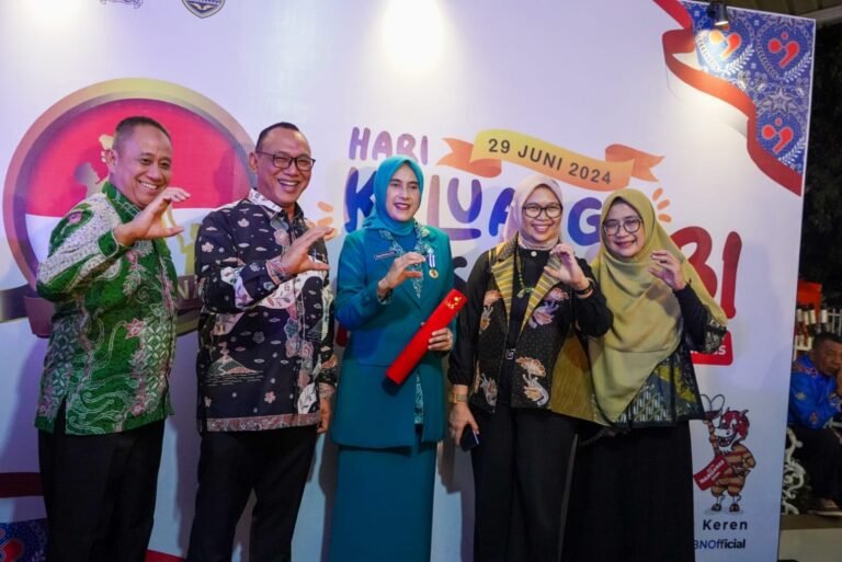 Helldy Berperan Penting dalam Keberhasilan TP PKK Kota Cilegon Raih Penghargaan Tertinggi dari BKKBN