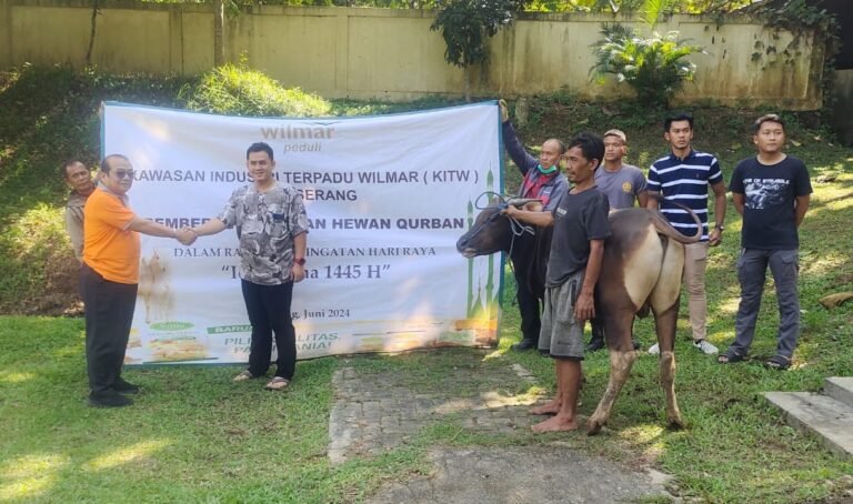 Semangat Berbagi Idul Adha, Wilmar Group Region Banten Bagikan Hewan Qurban