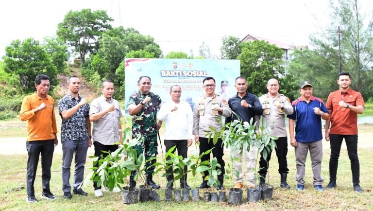 Polres Aceh Timur Gelar Bakti Sosial Tanam 1.000 Pohon, di Hari Bhayangkara ke-78