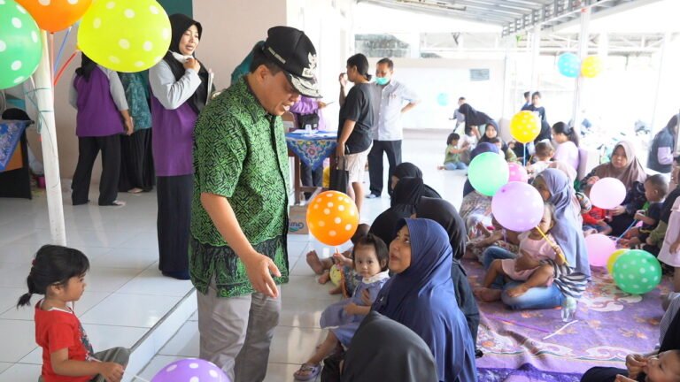 Tinjau Pelaksanaan PIN Polio, Camat Cilegon Ajak Warga Rajin ke Posyandu