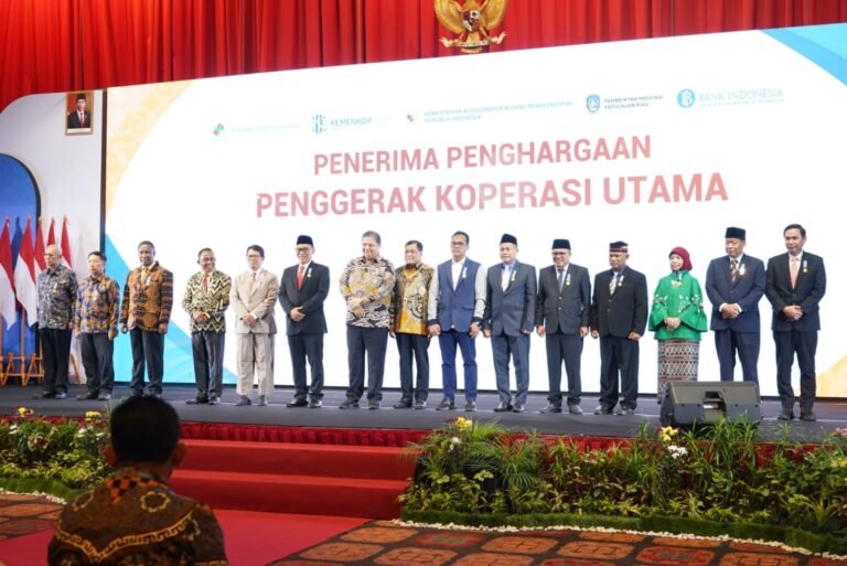 Berkat Pengembangan Koperasi Syariah, Kota Cilegon Raih Lima Penghargaan di Harkopnas 2024