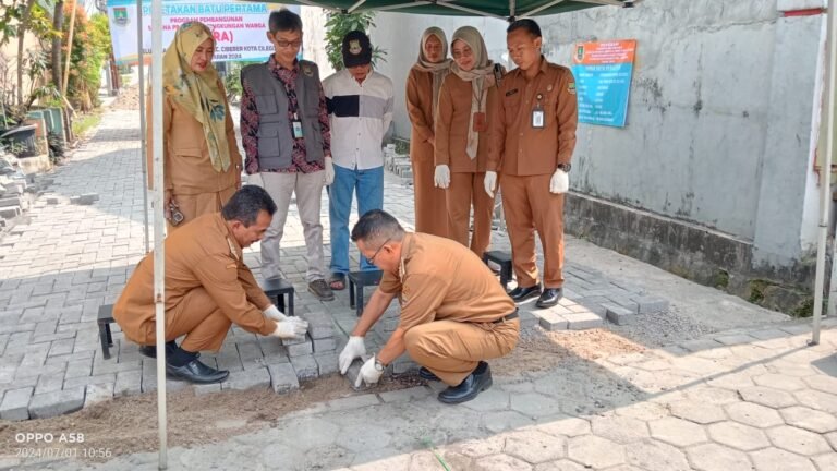 Peletakan Batu Pertama Program Salira di Kelurahan Kalitimbang: Wujud Nyata Kepedulian Pemerintah Kota Cilegon
