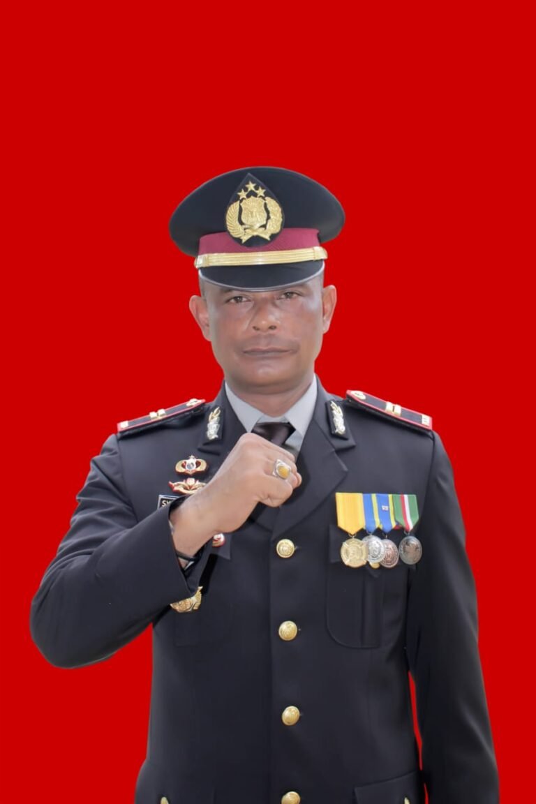 Polsek Darul  Aman Imbau Warga Pasang Bendera Merah Putih HUT RI Ke- 79.