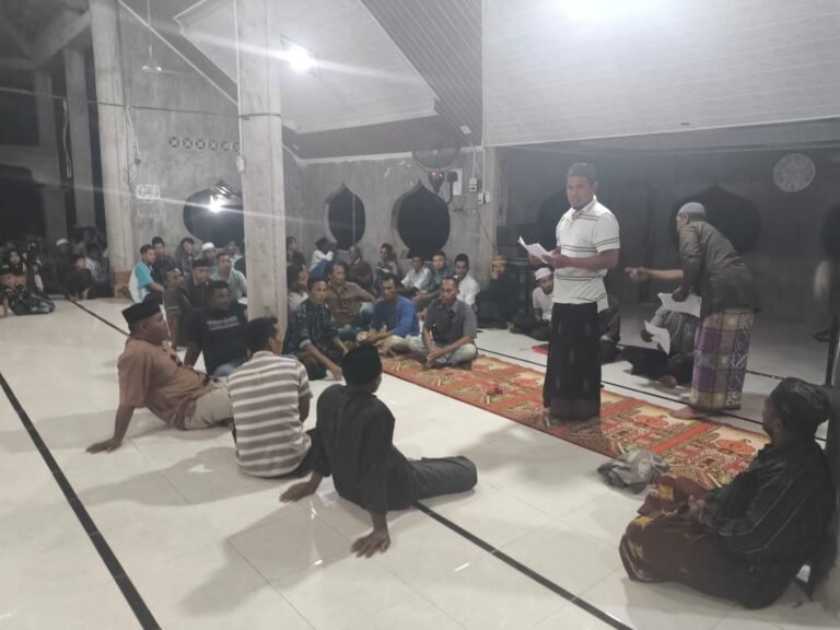 Diduga Tidak Transparan masyarakat Seuneubok Panton Minta Oknum Kepala Desa Mundur Dari Jabatannya