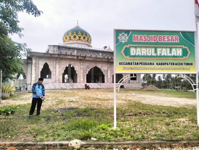 Gelar Safari Subuh, BKPRMI Bersihkan Masjid Peudawa