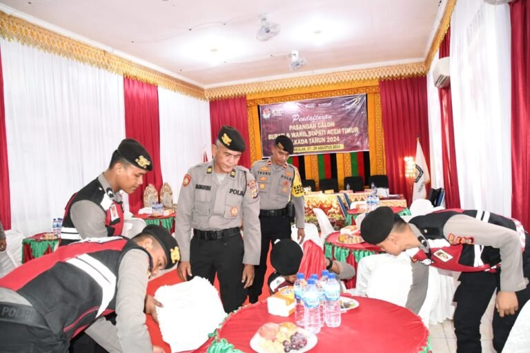 Amankan Pendaftaran Cakada, 110 Personel Polres Aceh Timur Disiapkan di Kantor KIP