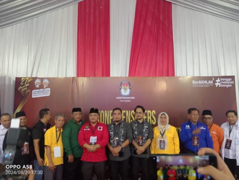 Robinsar dan Fajar Secara Resmi Mendaftar sebagai Calon Wali Kota dan Wakil Wali Kota Cilegon 