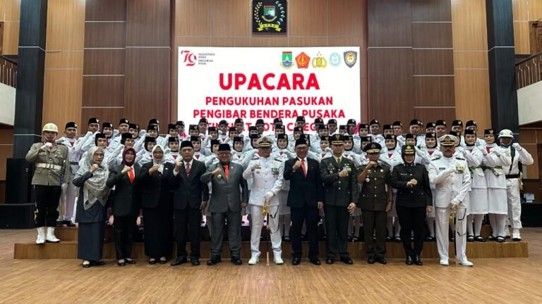 Kukuhkan 55 Anggota Paskibraka, Helldy Doakan Upacara HUT ke-79 RI Berjalan Lancar