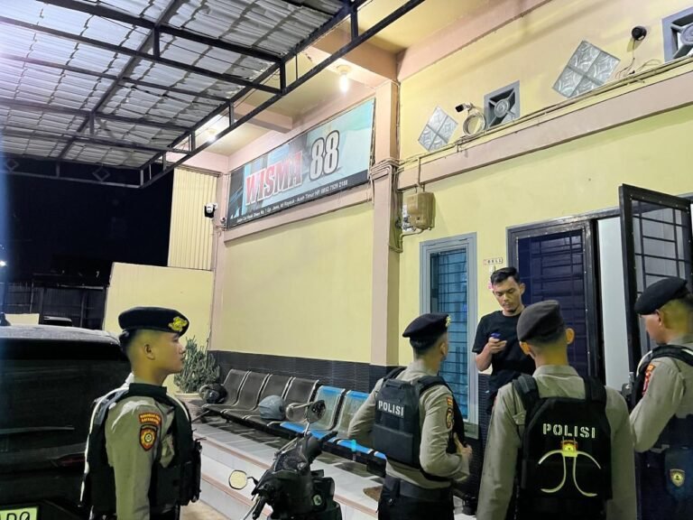 Anggota Satsamapta Polres Aceh Timur Patroli di Penginapan Atlet dan Venue PON XXI