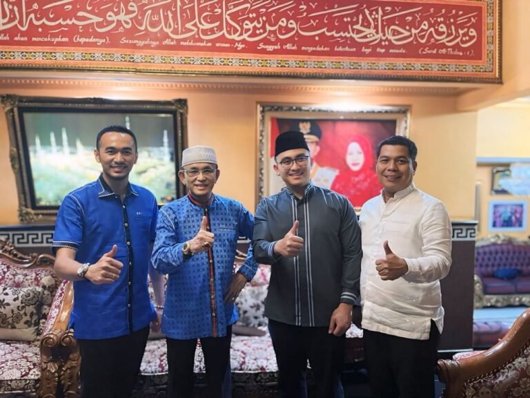 Kunjungi Mantan Bupati Taufik Nuriman, Andika Hazrumy: Beliau Mendoakan & Mendukung