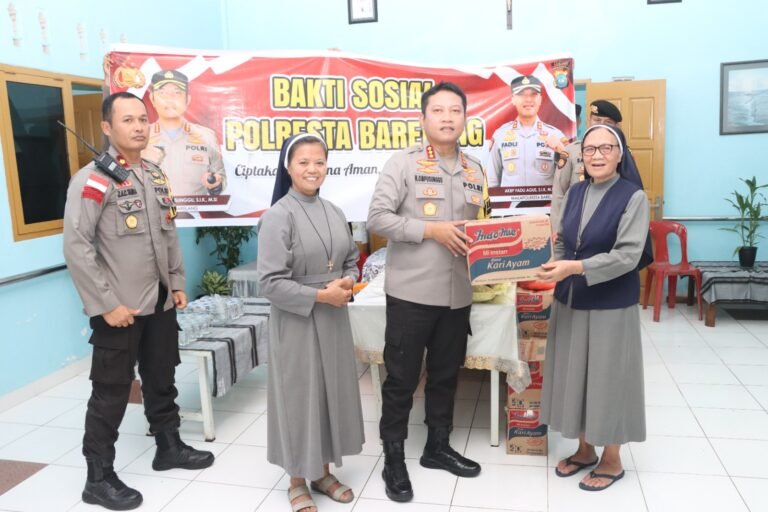 Kapolresta Barelang Berikan Bantuan Sosial di Beberapa Panti Asuhan di Kec. Galang Kota Batam. 