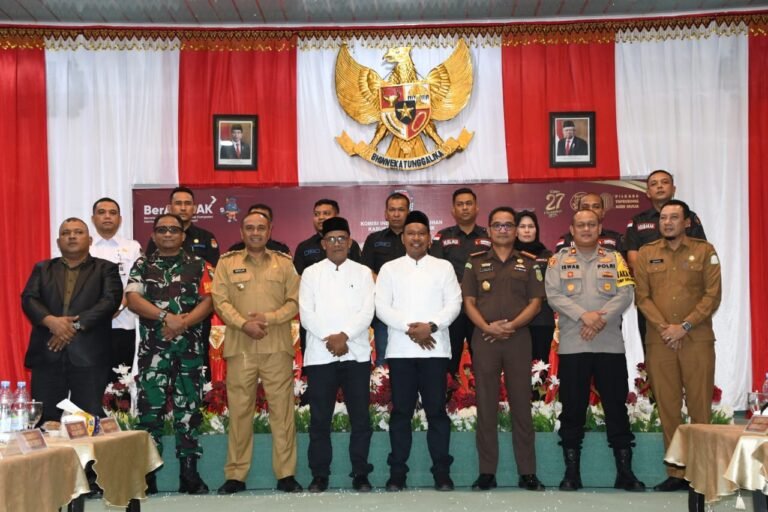 Wakapolres Aceh Timur Bersama Forkopimda Hadiri Penetapan Nomor Urut Paslon Pilkada