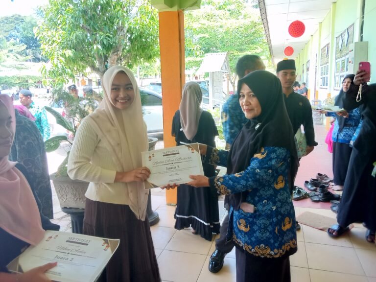 SMA negeri 1 Ranto Peureulak Gelar Maulid Nabi Muhammad Saw