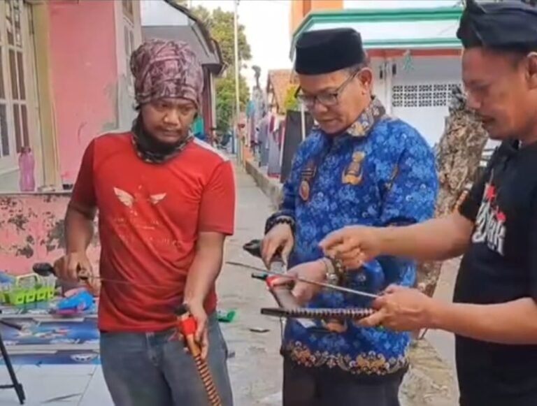 Pelaku UMKM Citangkil Mampu Hasilkan Golok Berkualitas Tinggi