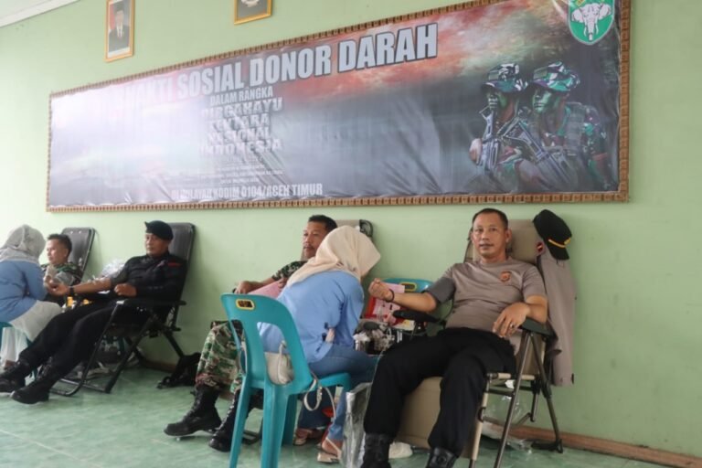 Personel Polres Aceh Timur Ikuti Donor Darah di HUT TNI Ke-79