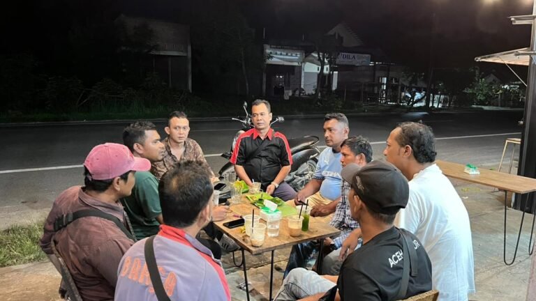 Tiga Organisasi Wartawan Ini Silaturahmi Dan Ngopi Bareng Bersama Geuchik Darwis Seuneubok Peuntuet