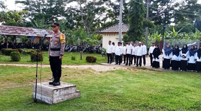 Tiga Hal Yang Disampaikan Kapolsek Simpang Ulim Saat Menjadi Pembina Upacara di MAN 4 Aceh Timur