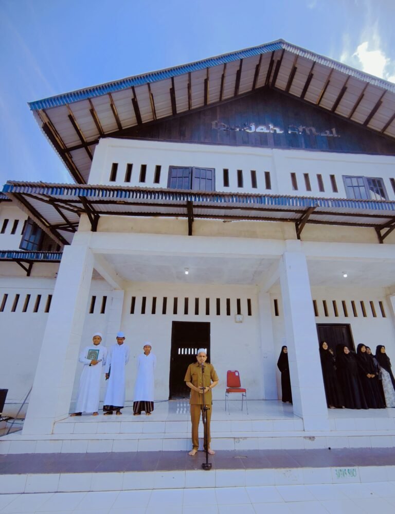 Upacara Hari Santri Nasional 2024 di Dayah AMAL Berlangsung Khidmat
