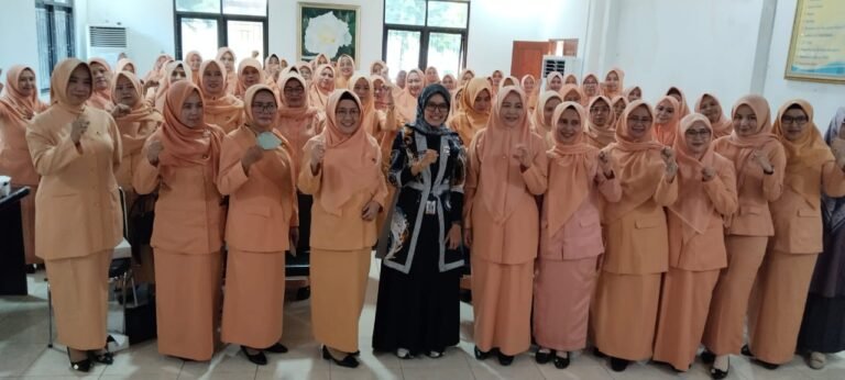 Ibu-ibu Diminta Melek Internet untuk Imbangi Perkembangan Zaman