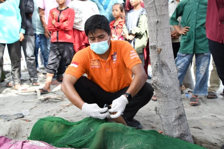 INAFIS Satreskrim Polres Aceh Timur Identifikasi Jenazah Imigran Etnis Rohingya