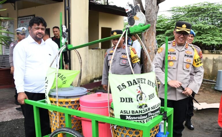 Tingkatkan Keakraban, Usai Apel Pagi Kapolres Aceh Timur Sarapan Pagi Bersama Personel