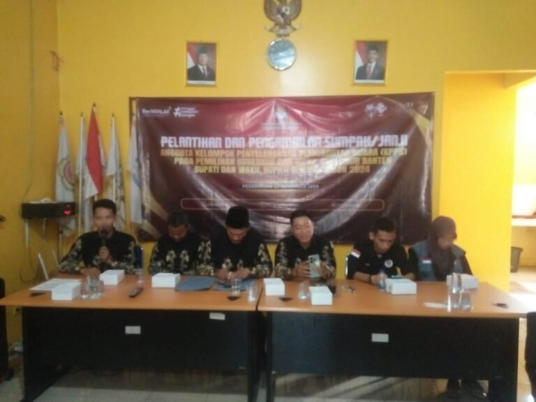 Pelantikan dan Pengambilan Sumpah KPPS Desa Pegadingan Menyongsong Pemilu 2024 di Kecamatan Kramatwatu