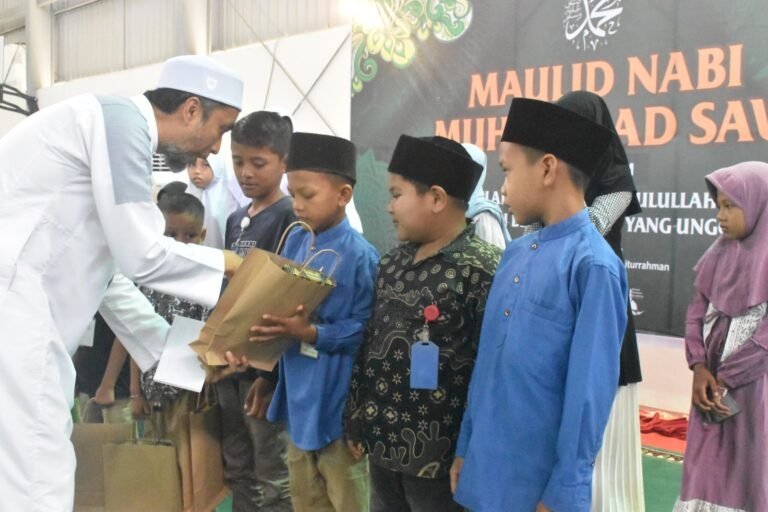 Pekerja Medco E&P Malaka Santuni 249 Anak Yatim