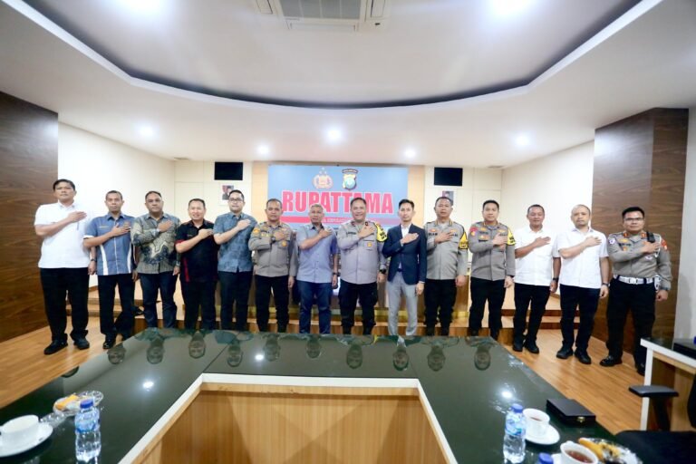 POLDA KEPRI TERIMA KUNJUNGAN PDRM : POLIS DIRAJA MALAYSIA BAHAS ANTISIPASI KEJAHATAN INTERNASIONAL