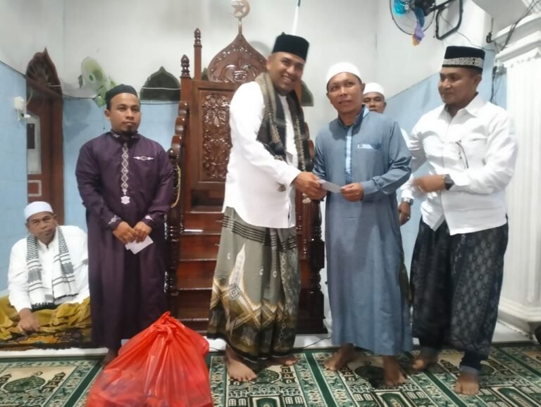 Pj Bupati Aceh Timur Safari Subuh di Mesjid Raya Syuhada Lokop Kecamatan Serbajadi