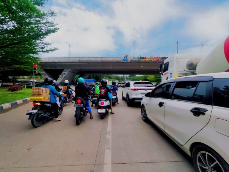 LAHIRKAN BEBAN BARU BAGI KONSUMEN DAN TEKAN DAYA SAING INDUSTRI, OPSEN PAJAK BAKAL GERUS PASAR MOTOR HINGGA 20%