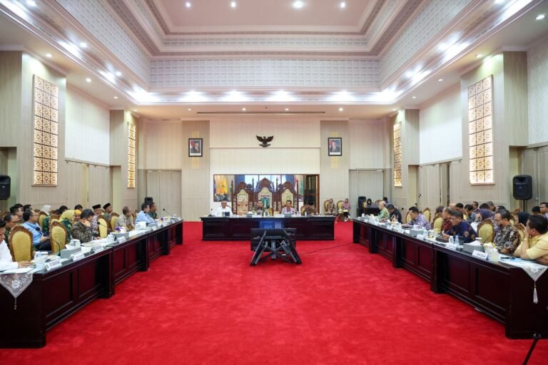 Jelang Bulan Ramadan, Pj Gubernur Banten A Damenta Ajak Kepala Daerah Jaga Stabilitas Harga dan Ketersedian Bahan Pangan