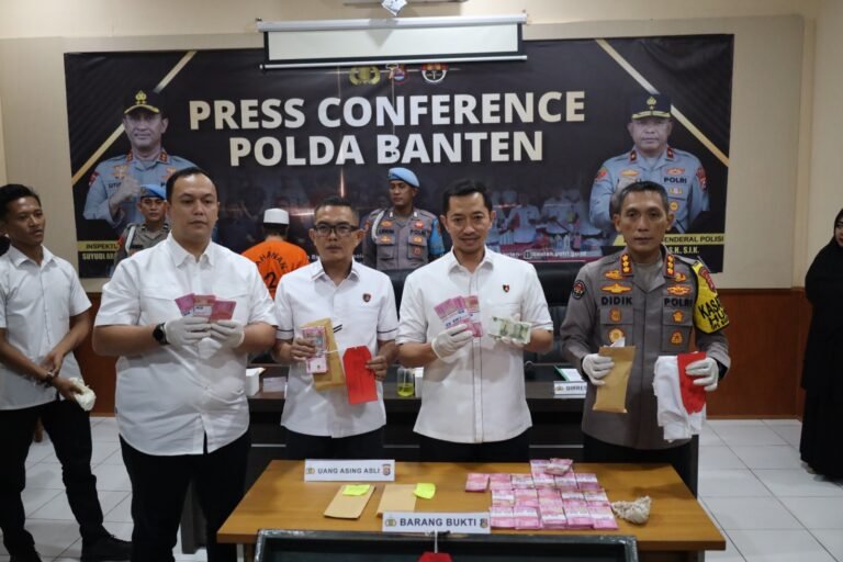 Ditreskrimum Polda Banten Amankan Pelaku Pengedar Uang Palsu 