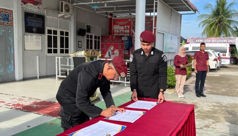 Penandatanganan Komitmen Bersama Menuju Zona Integritas Lapas Kelas IIB Idi