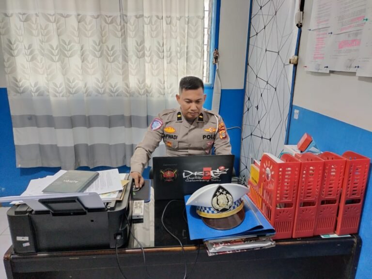 Satlantas Polres Aceh Timur Imbau Warga Patuhi Aturan Lalu Lintas.