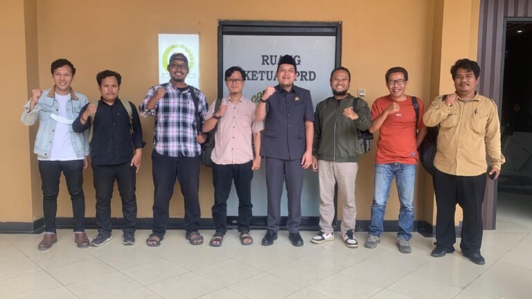Ketua DPRD Kota Cilegon Fasilitasi PWI Cilegon ke Hari Pers Nasional di Riau