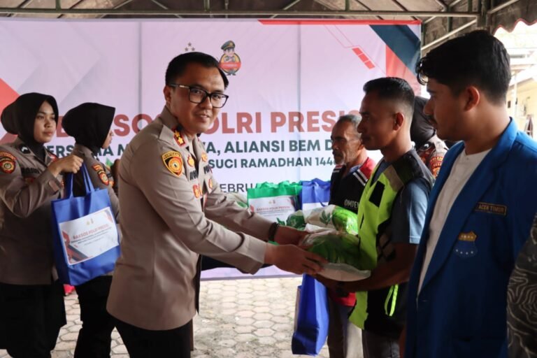 Kapolres Aceh Timur Laksanakan Baksos Polri Presisi Bersama BEM dan Wartawan Sambut Ramadhan 1446 H