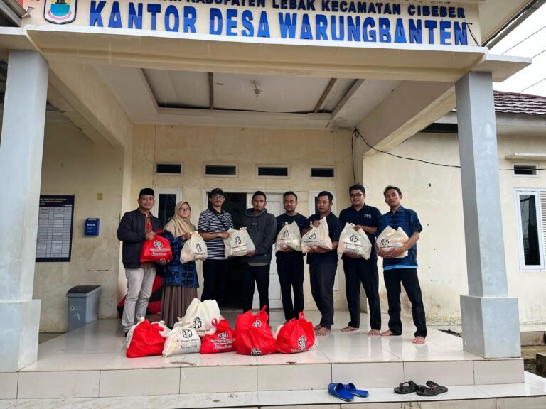 PT. Samudera Banten Jaya (SBJ) Menyalurkan Bingkisan Yang Merupakan Bentuk Kepedulian Kepada Masyarakat