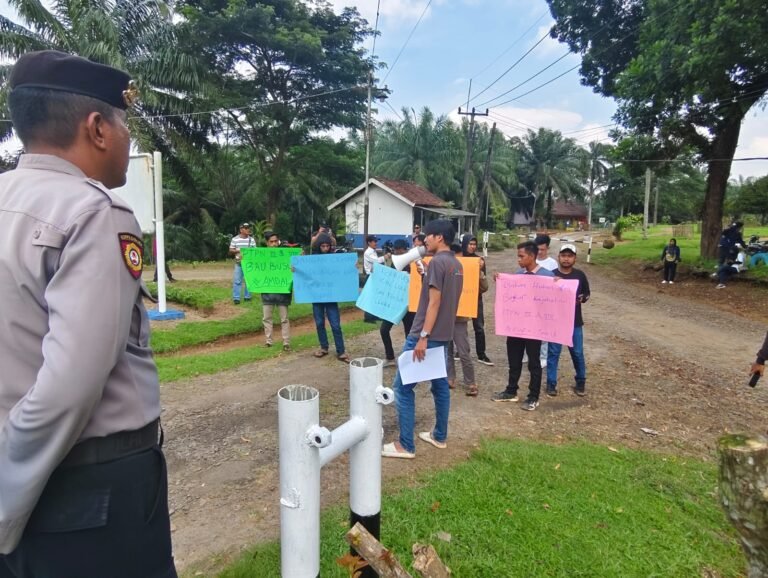 Mahasiswa dan Pemuda menggugat Tegakan Hukum bongkar dugaan kejahatan PTPTN III & VIII Kertajaya Kecamatan Picung kabupaten Pandeglang