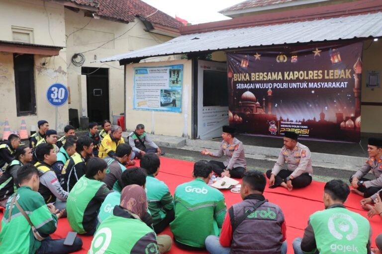 Pererat Silaturahmi dan Kebersamaan, Kapolres Lebak Buka Puasa Bersama Komunitas Ojol