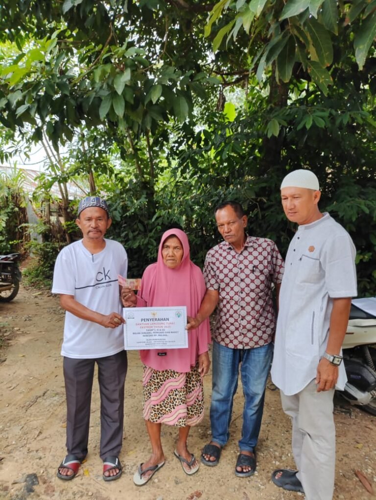 Menjelang Lebaran, Pemerintah Desa Gampong Jalan Salurkan BLT Kemiskinan Ekstrem untuk 32 KPM