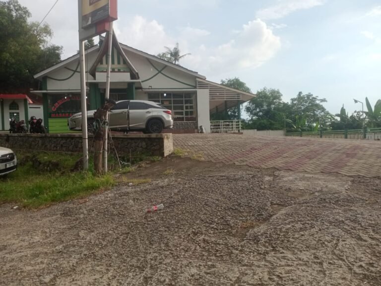 Dugaan Penelantaran Aset PT Pelabuhan Cilegon Mandiri: Tanah Terbengkalai Jadi Lokasi Rumah Makan Padang