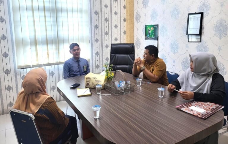 Mahkamah Syar’iyah Idi Terima Kunjungan Peneliti Universitas Samudra Bahas Pembinaan Anak yang Berhadapan dengan Hukum