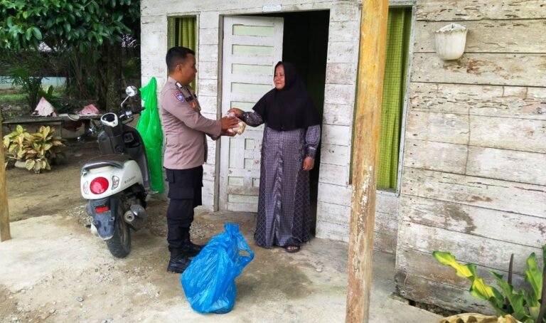 Polres Aceh Timur Salurkan 450 Paket Daging Kurban Kepada Anak Yatim, Fakir Miskin dan Warga Kurang Mampu