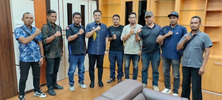 Silaturahmi DPP AWAI, JWI dan APPI di Sambut Hangat Walikota Langsa.