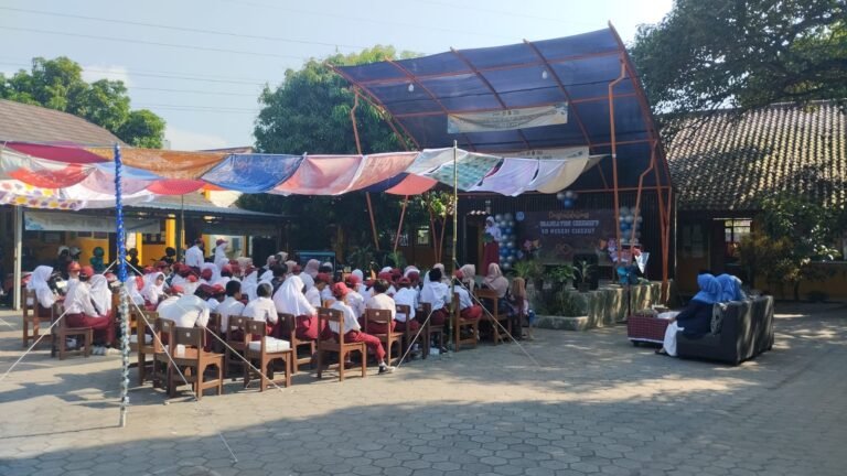 Penuh Haru, SDN Cikerut Lepas Siswa Kelas VI dengan Nuansa Kreatif