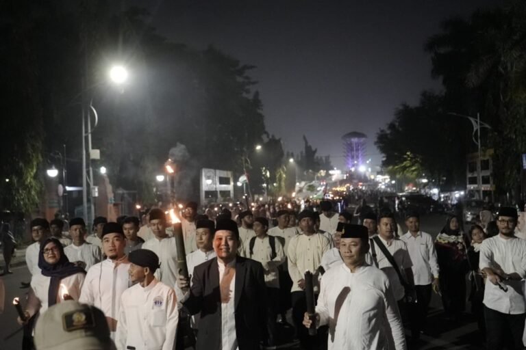 Pawai Obor Meriahkan Muharram Culture Fest 2025 di Cilegon