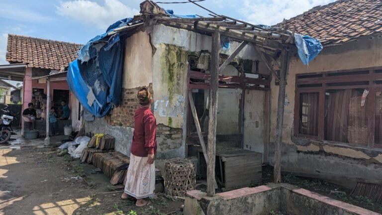 Kota Cilegon: Terkaya di Banten, Tapi Warga Karang Asem Masih Tinggal di Rumah Tak Layak Huni