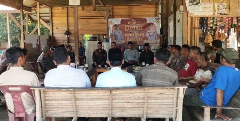Jumat Curhat, Kapolsek Pantee Bidari Dengar Langsung Keluhan dan Masukan Warga Pante Rambong