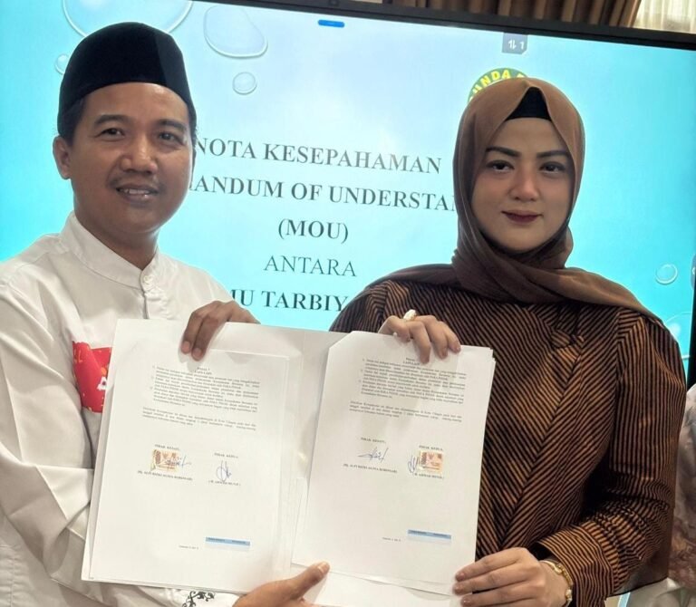 Tingkatkan Kualitas Pendidikan, Bunda PAUD Cilegon Teken MoU dengan STIT Al-Khairiyah