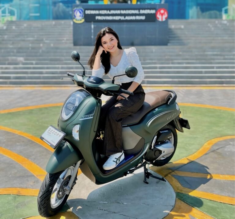Totally Unique, Totally Kamu! Miliki Segera Honda Scoopy Bikin Kamu Makin Tampil Beda